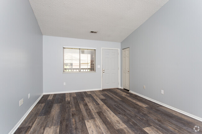 1BR, 1BA - 700 SF - Eagle Crest Apartments