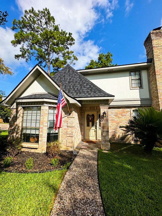 Building Photo - 3934 Cypress Lake Dr