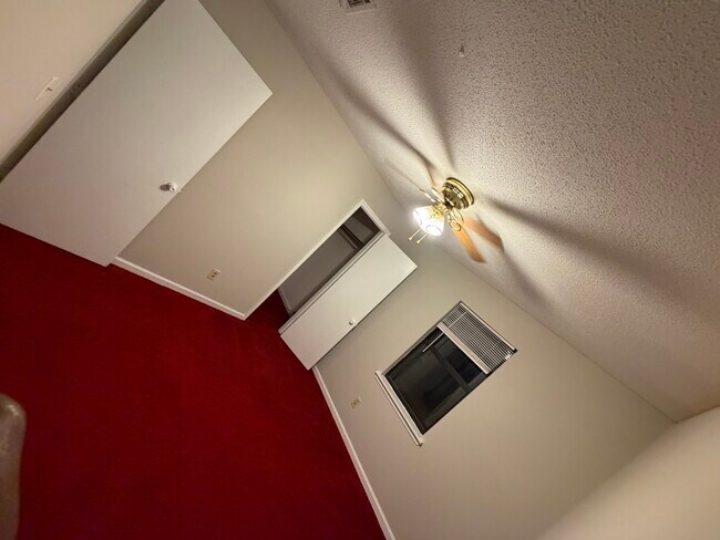 Foto del edificio - 2713 Fair Oak Ct