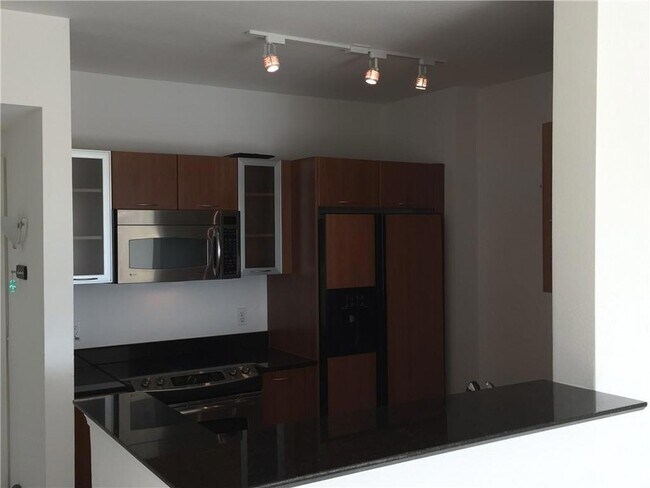 Foto del edificio - 100 NE 6th St