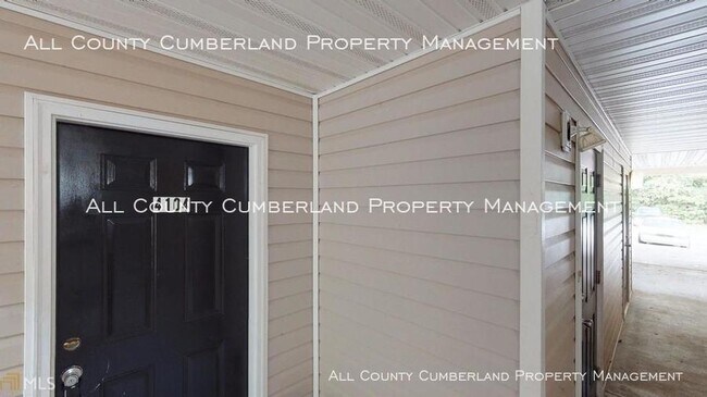 Building Photo - WALK IN LEVEL 3B/2BA, LITHONIA CONDO!!!