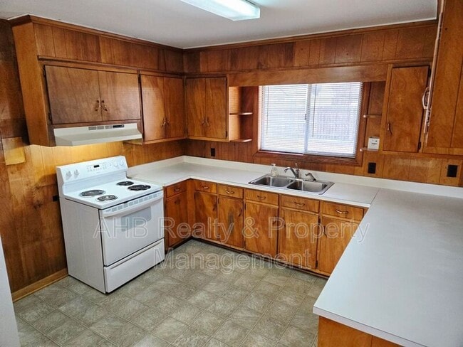 Foto del edificio - 3261 Alamance Rd