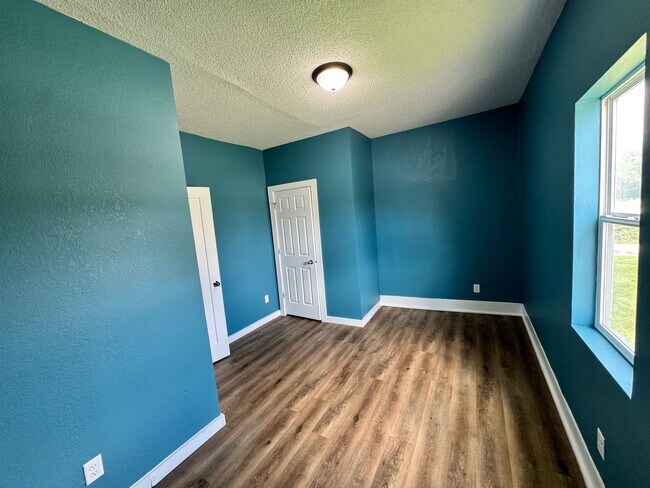 Foto del edificio - Cute 2 bedroom house in Rock Island