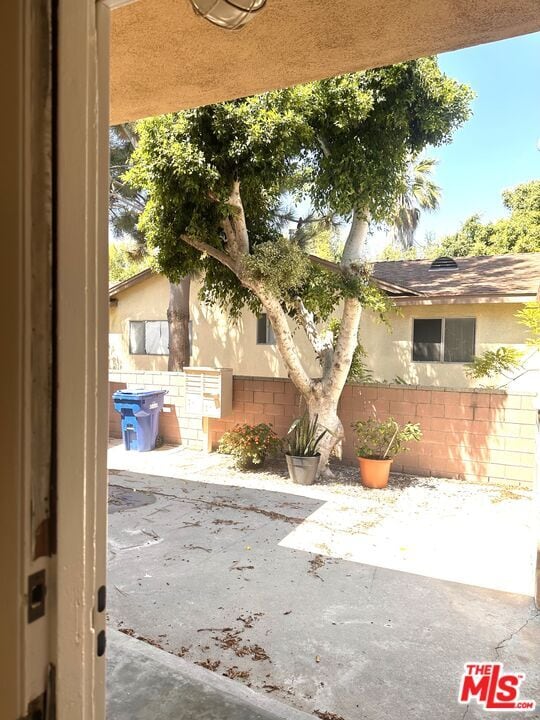 Foto del edificio - 5411 S Centinela Ave