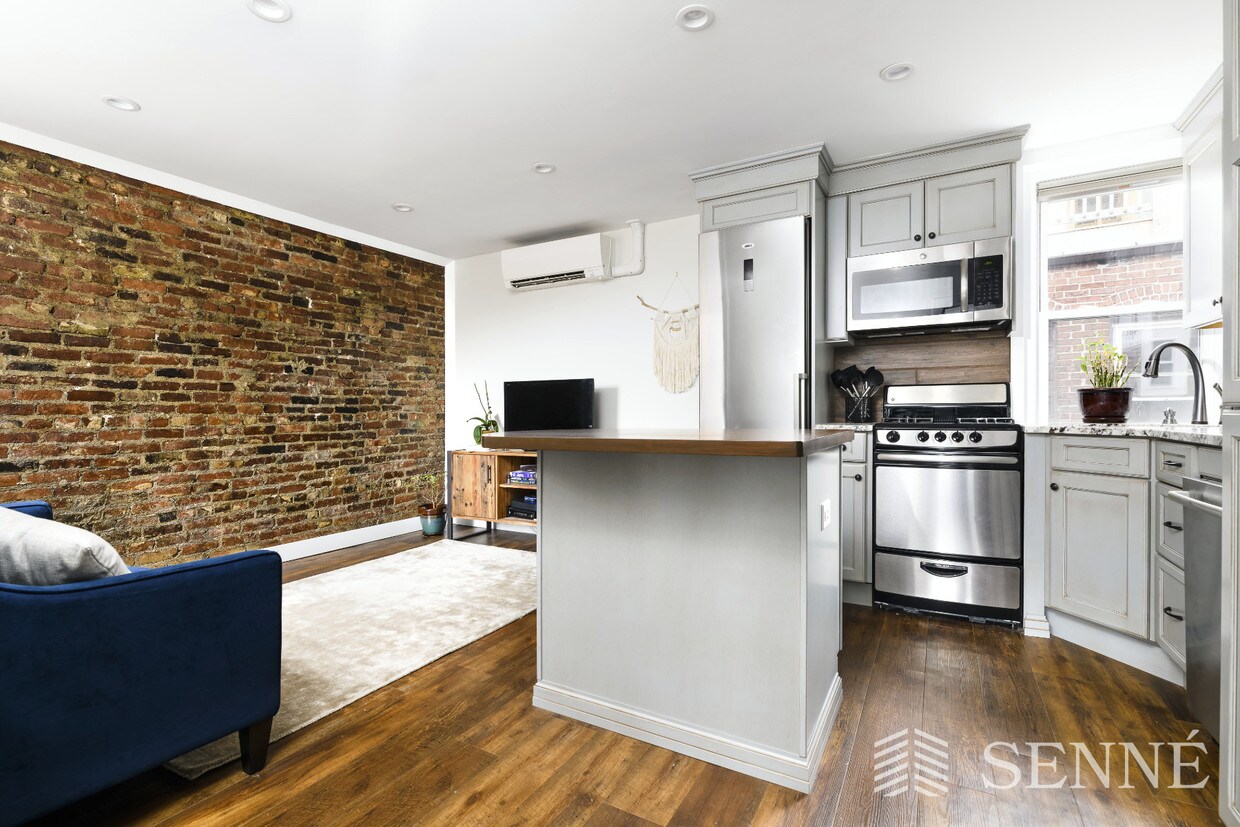 10 Henchman St, Boston, MA 02113 Condo for Rent in Boston, MA