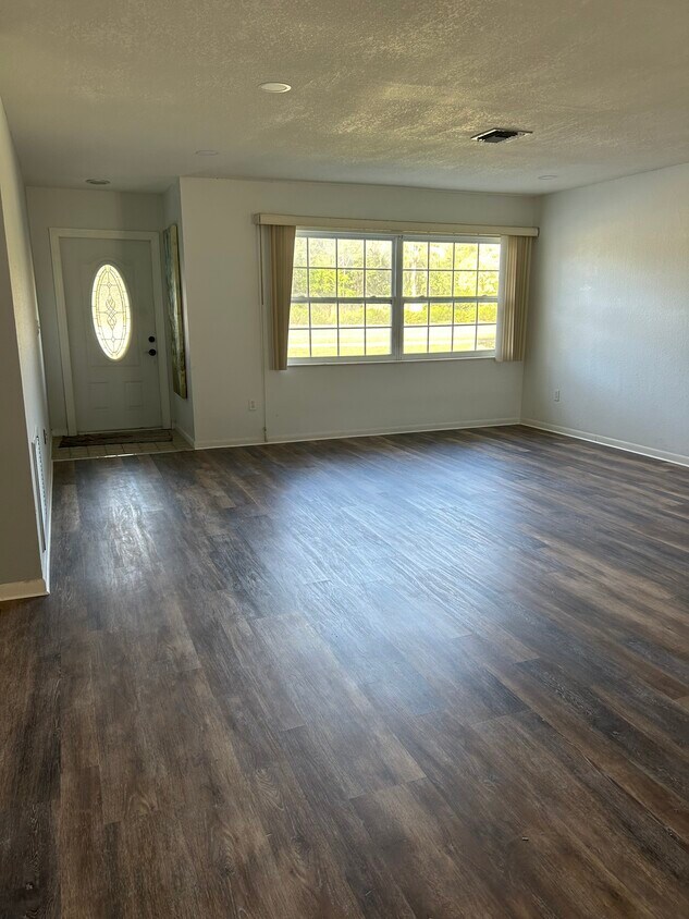 Foto principal - 10415 113th St