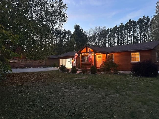 Building Photo - 2943 N Reynolds Rd