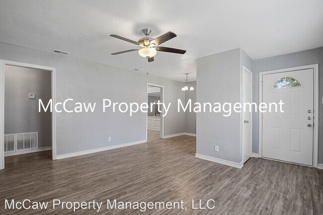 Foto del edificio - 3 br, 2 bath House - 912 E. Lovers Ln.
