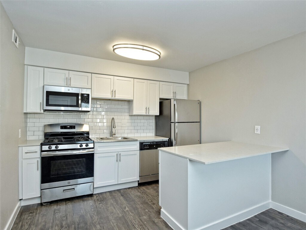Foto principal - 3503 Harmon Ave