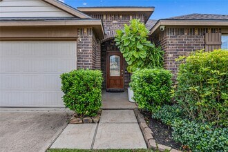 Building Photo - 3023 McDonough Way