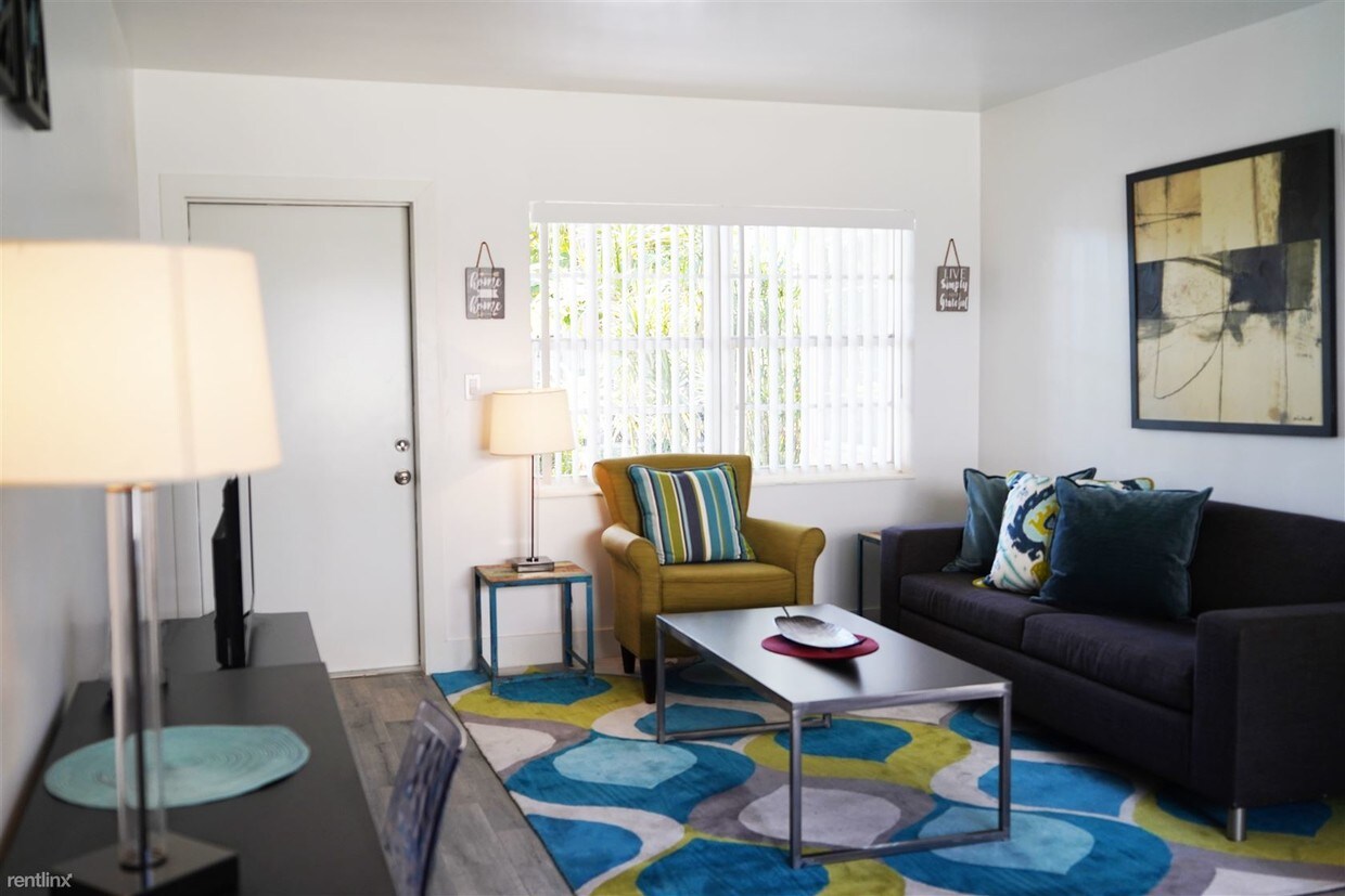 Foto principal - 905 NE 18th Ave