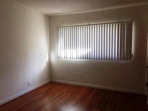 Foto del edificio - 1218 S Barrington Ave