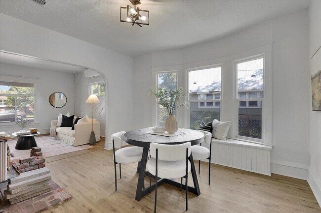 Foto del edificio - Updated Single Family home for Rent! - 3 Bedroom, 1.5 Bathroom Located in Spokane!