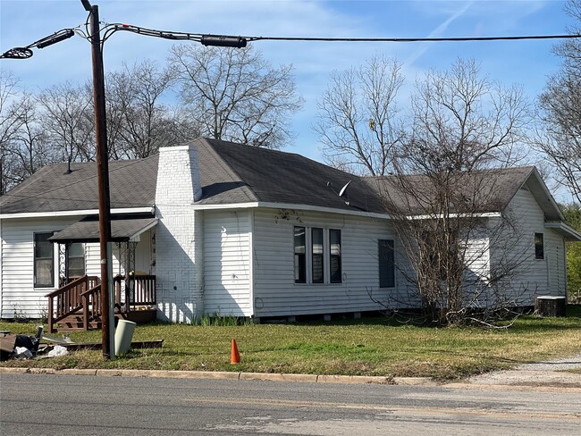 Building Photo - 1101 N 1st St