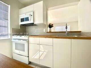 Photo - 2219 Polk St Apartment