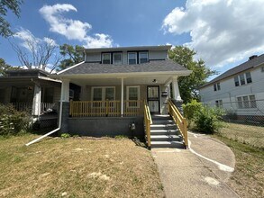 Building Photo - 15532 Baylis St