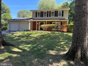 Building Photo - 9827 Rand Dr