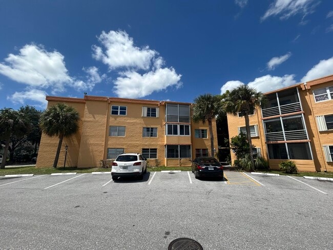 Building Photo - 4314 NW 9th Ave