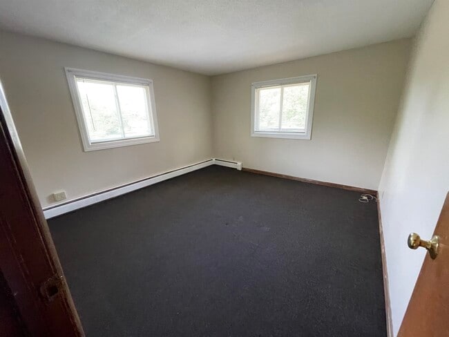 Building Photo - 57 Crossman Dr