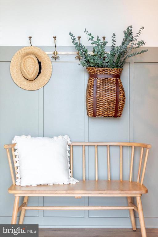 Building Photo - 710 Iron Frg Rd