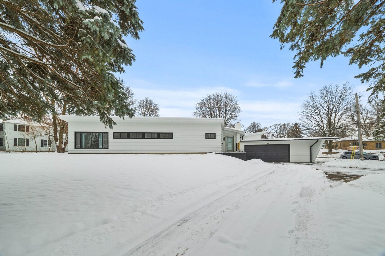 Foto principal - 246 Miller Ave