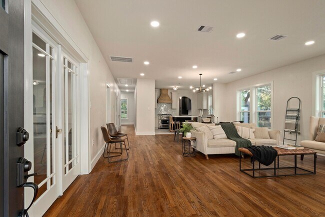 Foto del edificio - 918 Front St