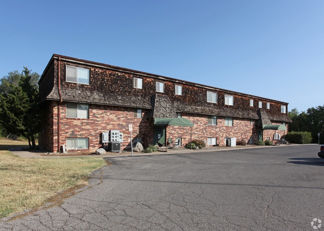 Primary Photo - Bailey Court Apartments