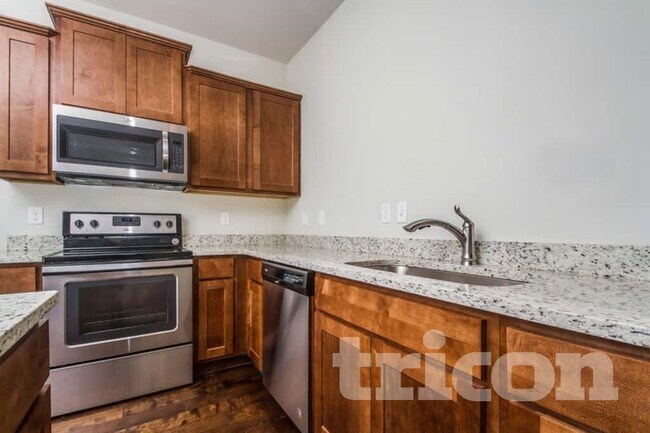 Foto del edificio - 512 Hickory Leaf Ct