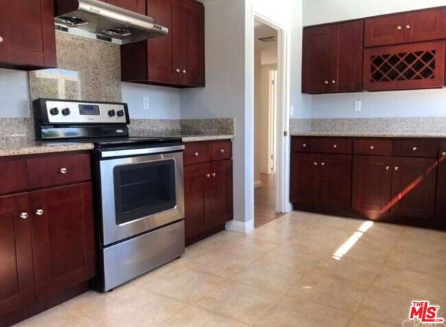 Building Photo - 1119 Moonlight Summit Dr