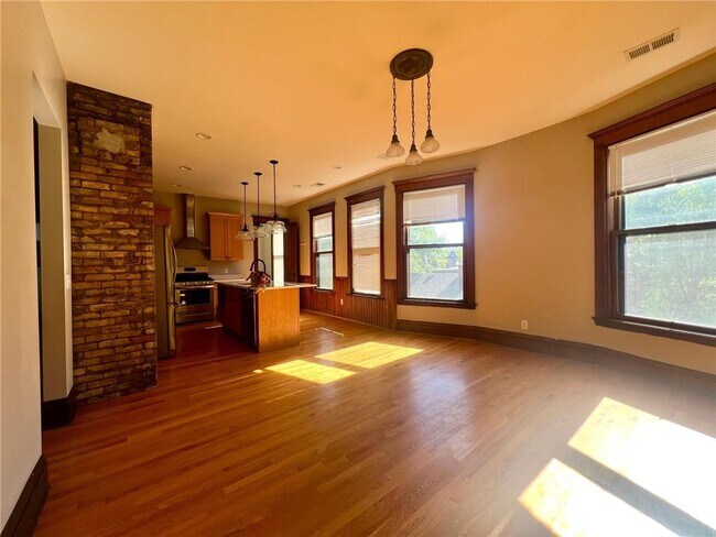 Foto del edificio - 1609 Elliot Ave