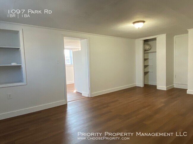 Foto del edificio - 1097 Park Rd