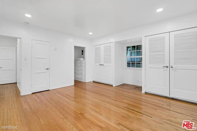 Building Photo - 3 br, 2 bath House - 1358 San Ysidro Dr