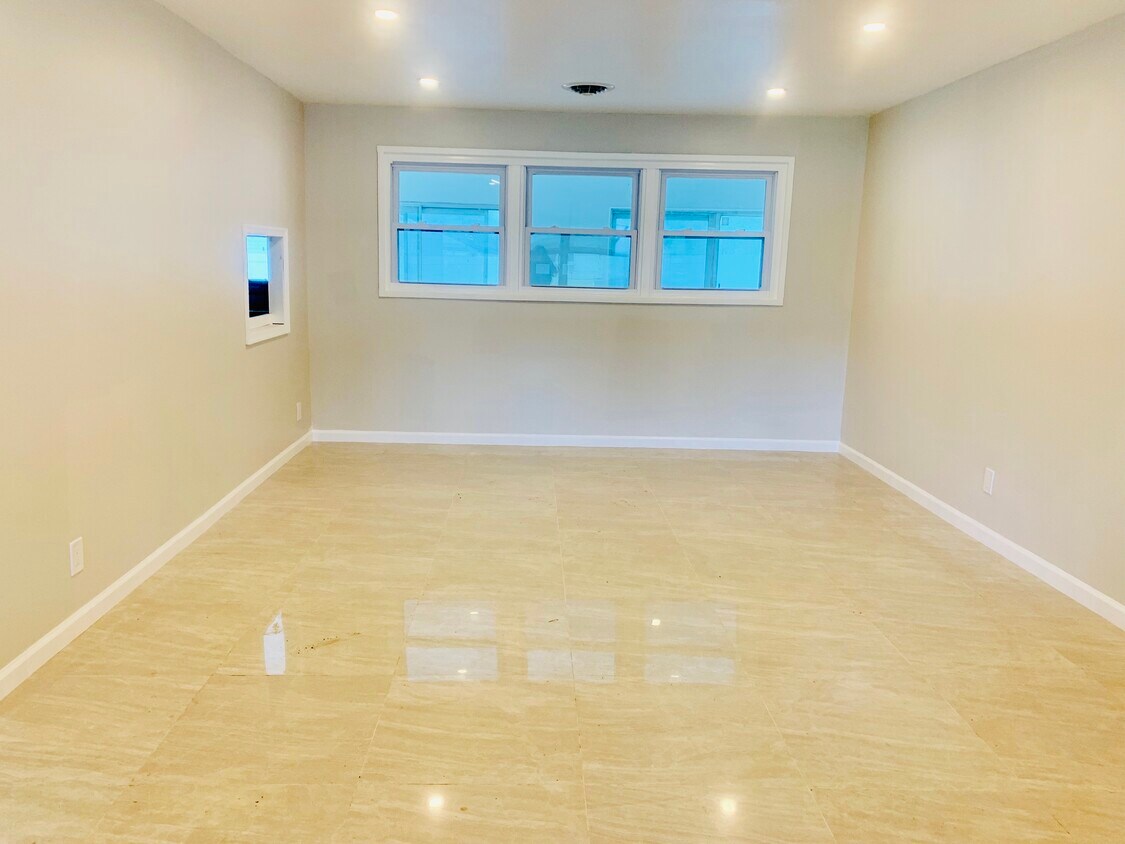 Foto principal - 3134 Stoney Creek Rd