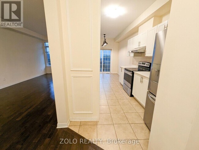 Building Photo - 113 Lochnaw Private