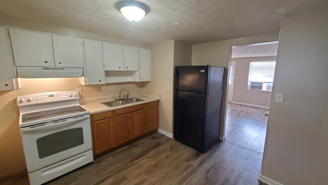 Foto del edificio - 602 S Hendry Ave