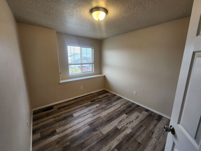 Foto del edificio - Remodeled 3 bedroom