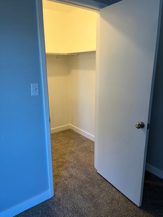 Building Photo - 3131 W Cochise Dr