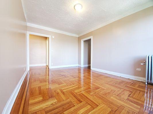 Foto principal - 2 bedroom in BRONX NY 10463