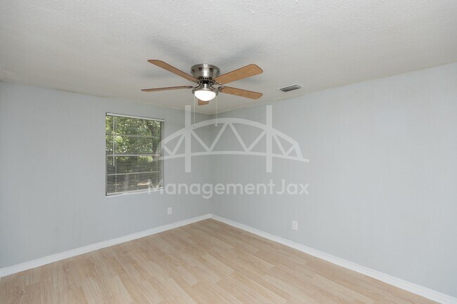 Foto del edificio - 3303 Jones St