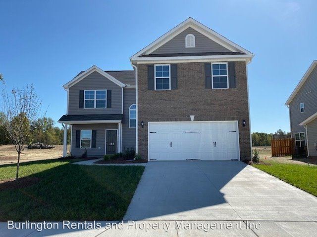 Primary Photo - 4 br, 2.5 bath House - 252 Brassfield Dr.