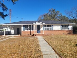 Building Photo - 123 Legette St