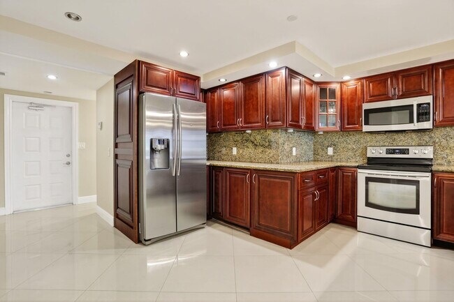 Building Photo - 3499 Oaks Way