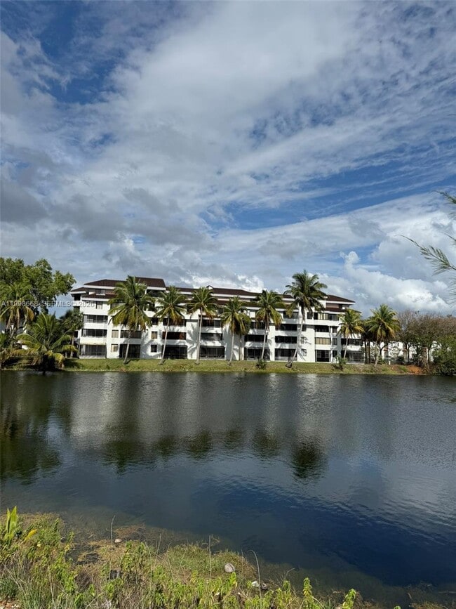 Building Photo - 8335 SW 152nd Ave