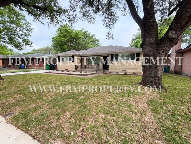 Building Photo - 113 Monticello Dr