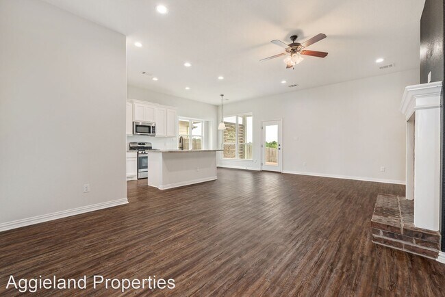 Foto del edificio - 4 br, 2 bath House - 6310 Spartan Dr