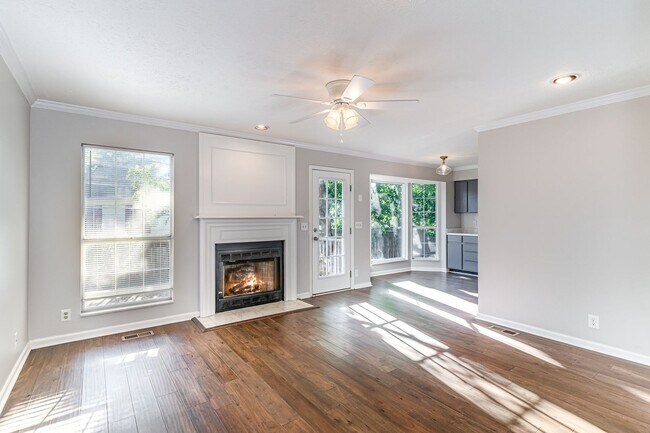 Foto del edificio - Beautifully maintained and move-in ready 3BR/2.5BA