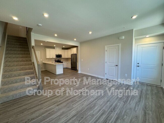 Building Photo - 2441 Silver Line Aly