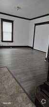 Building Photo - 610 Sloan St