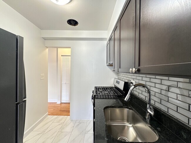 Foto del edificio - 6830 N Sheridan Rd