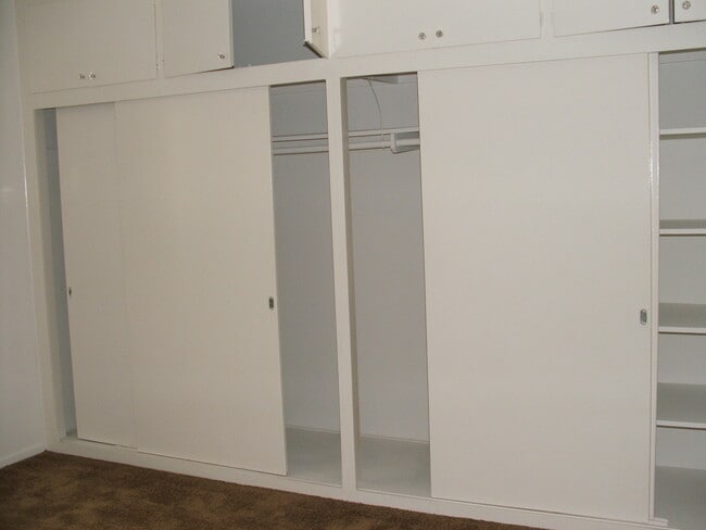 Large storage and closets in bedroom - 1616 Esplanade